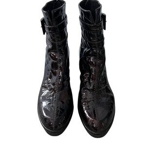 Stuart Weitzman Croc Embossed Patent Leather Boots Size 9.5